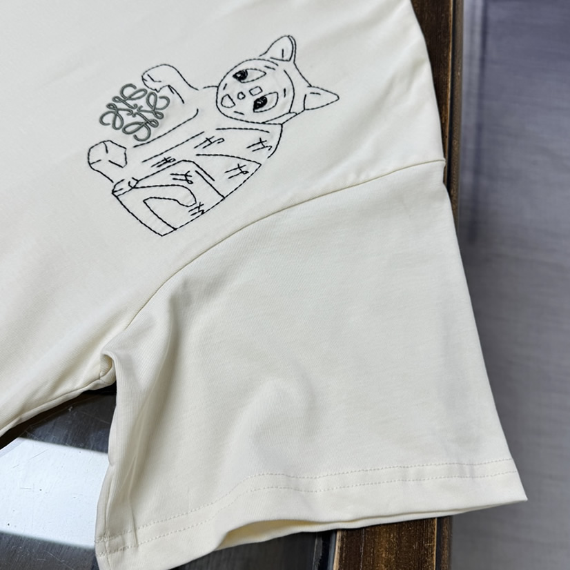 ロエベ リニア キャット エンブロイダリー Tシャツ アイボリー FS123 - 画像 (6)