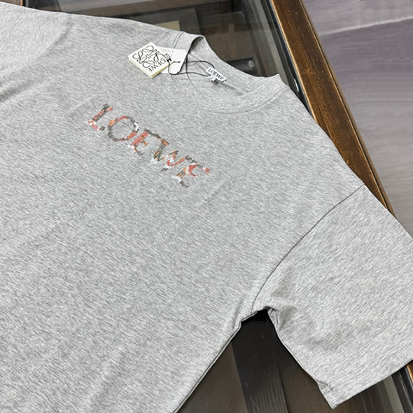 ロエベ スパンコール ロゴ エンブロイダリー Tシャツ グレー FS126 - 画像 (2)