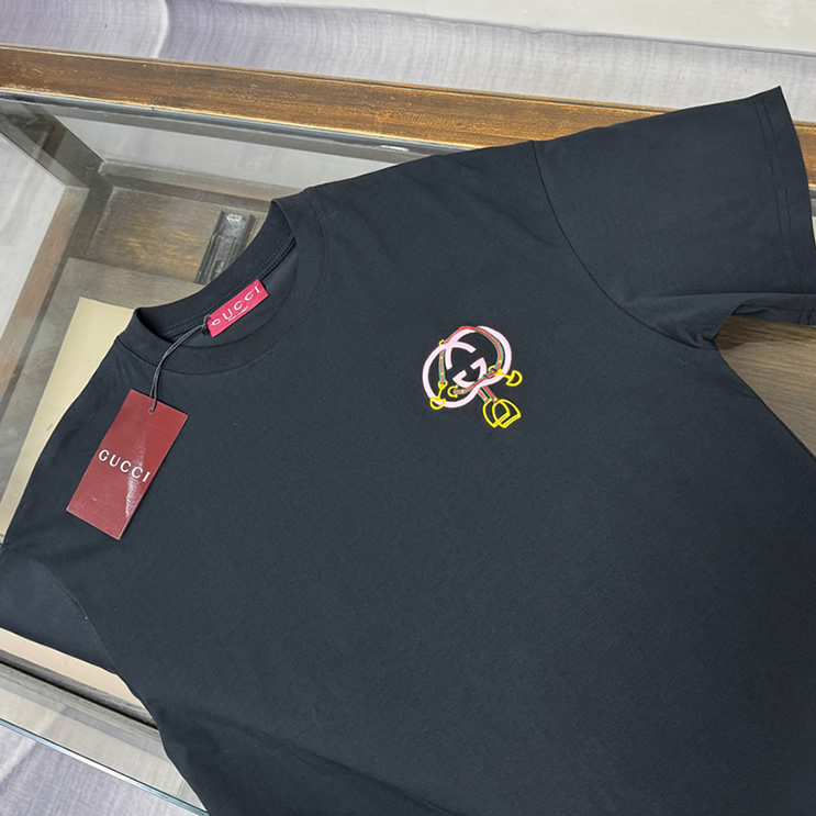グッチ インターロッキングG チェーンモチーフ Tシャツ ブラック FS140 - 画像 (2)
