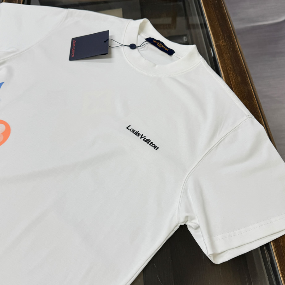 ルイ・ヴィトン サイド グラフィック モノグラム フラワー Tシャツ ホワイト FS144 - 画像 (4)