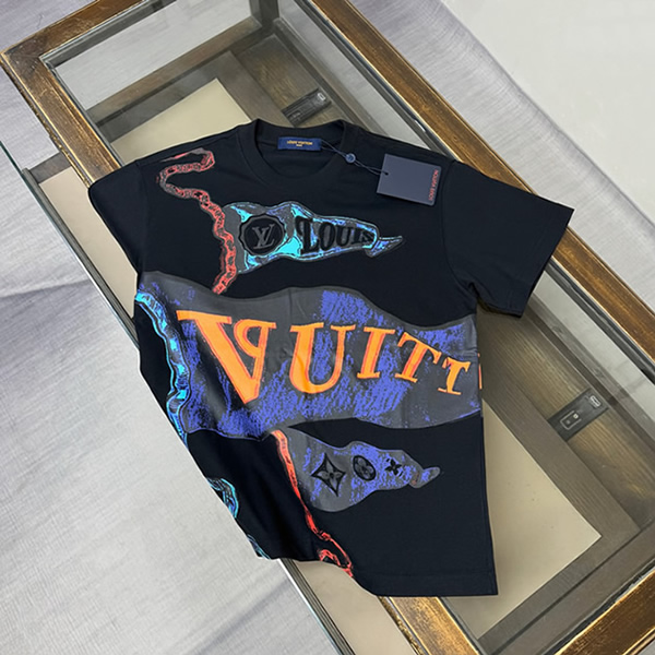 ルイ・ヴィトン フラッグ グラフィック パッチ Tシャツ ブラック FS145