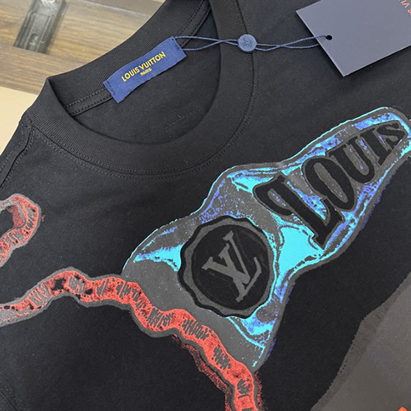 ルイ・ヴィトン フラッグ グラフィック パッチ Tシャツ ブラック FS145 - 画像 (3)