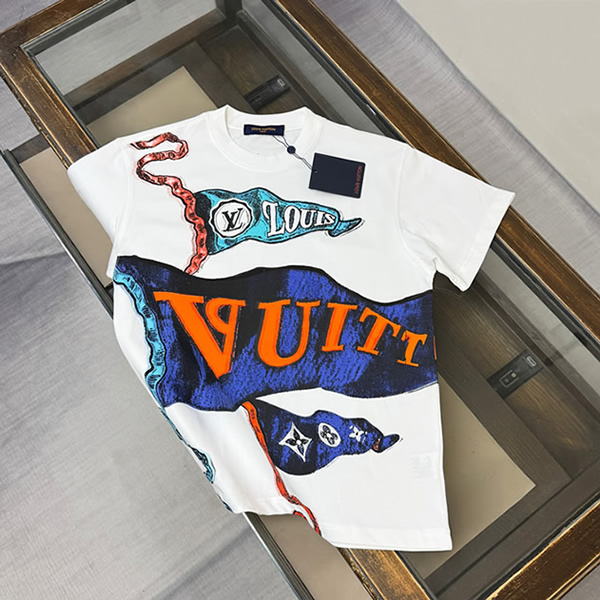 ルイ・ヴィトン フラッグ グラフィック パッチ Tシャツ ホワイト FS146