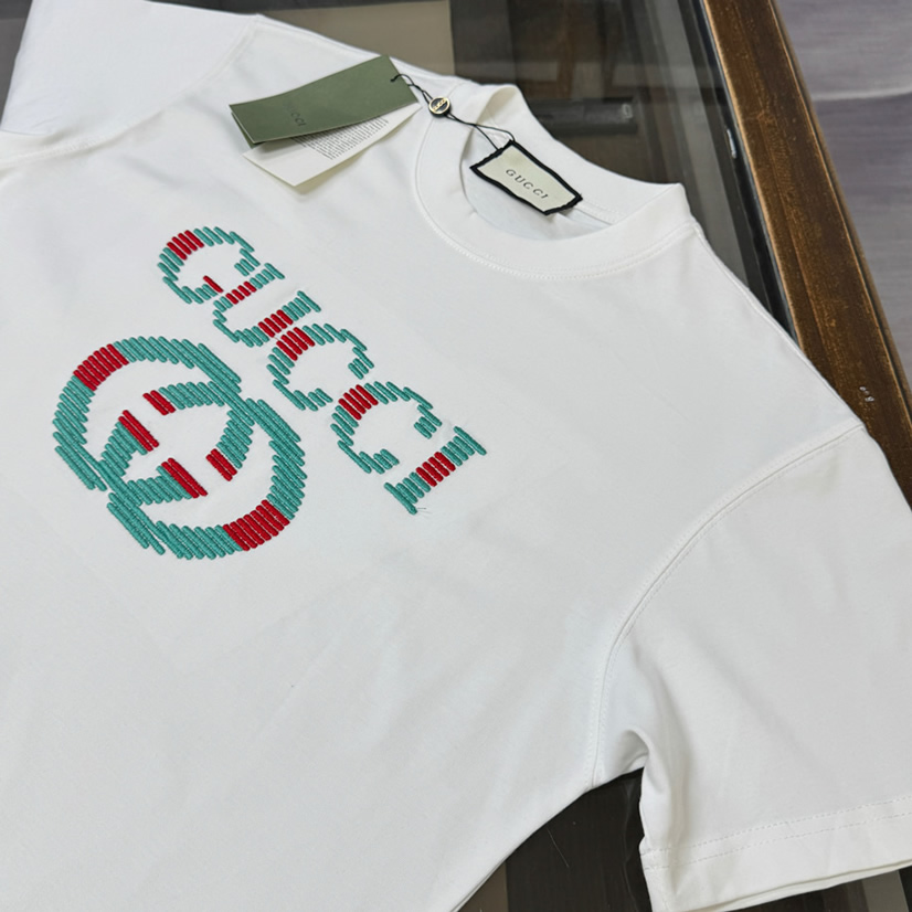 グッチ インターロッキングG グラデーション プリント Tシャツ ホワイト FS150 - 画像 (2)