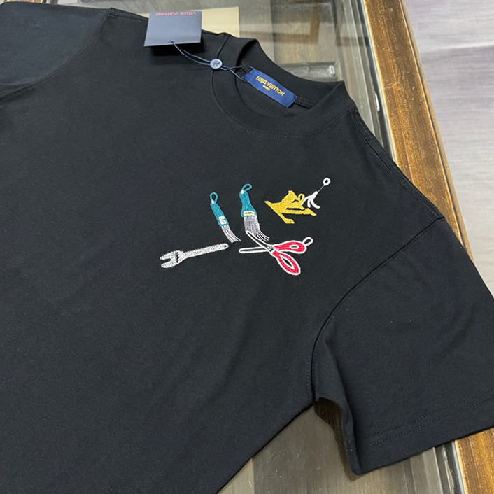 ルイ・ヴィトン ワーク ツール エンブロイダリー Tシャツ ブラック FS153 - 画像 (2)