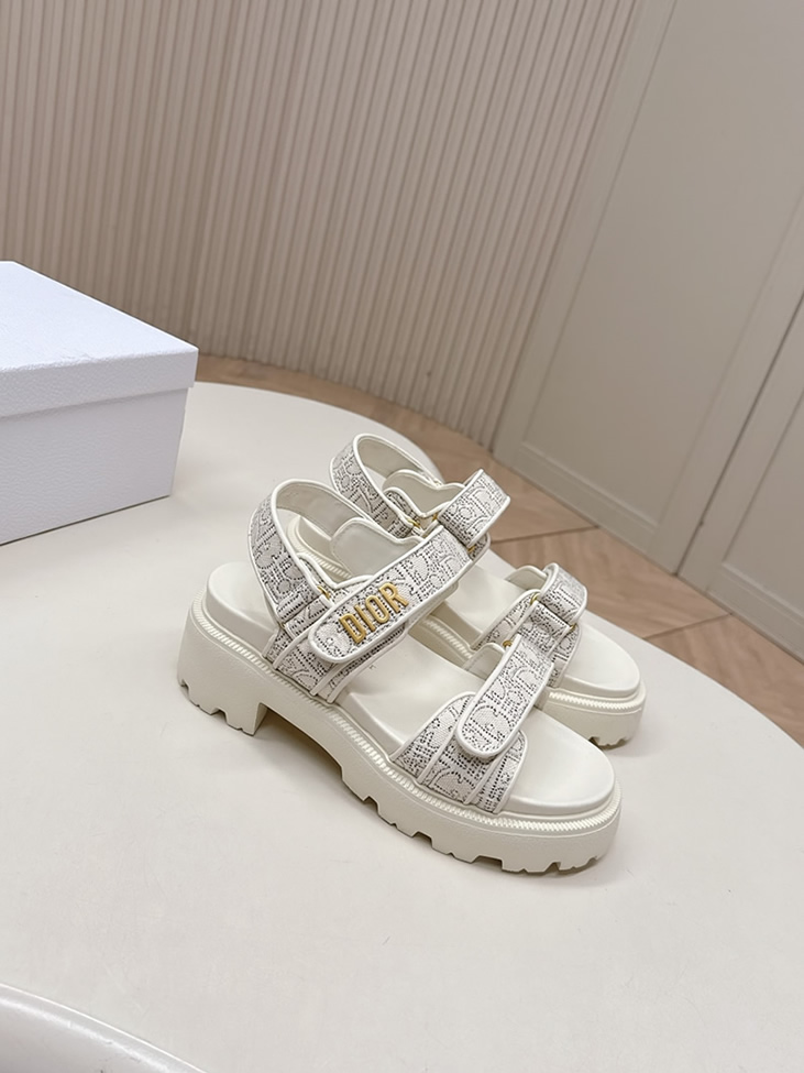 ディオール オブリーク エンブロイダリー プラットフォーム サンダル ホワイト shoes178 - 画像 (3)
