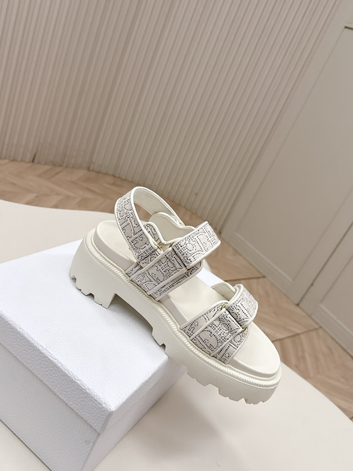 ディオール オブリーク エンブロイダリー プラットフォーム サンダル ホワイト shoes178 - 画像 (4)