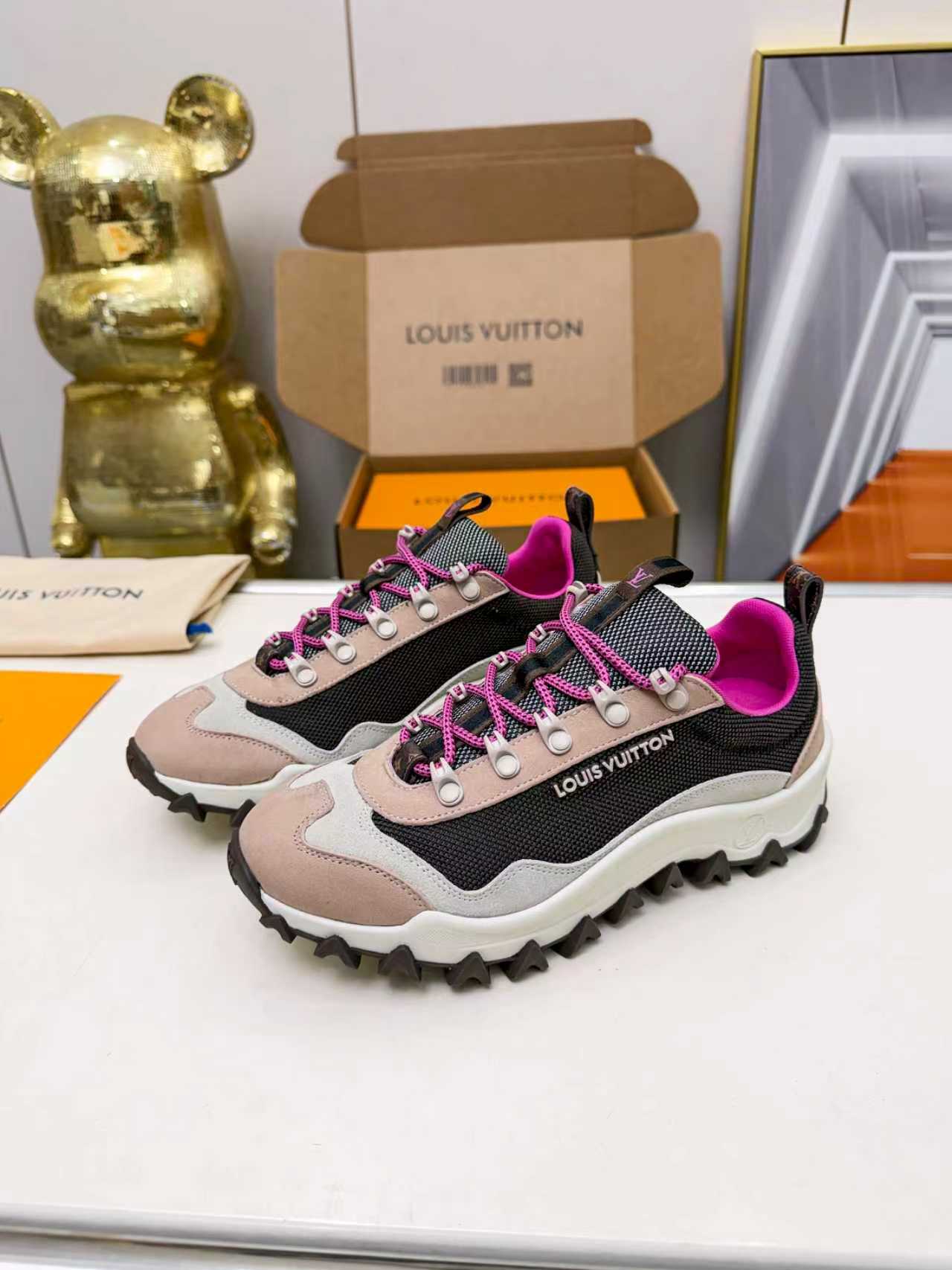 ルイ・ヴィトン LV ラッシュ ライン テクニカル メッシュ スニーカー ヌード shoes192