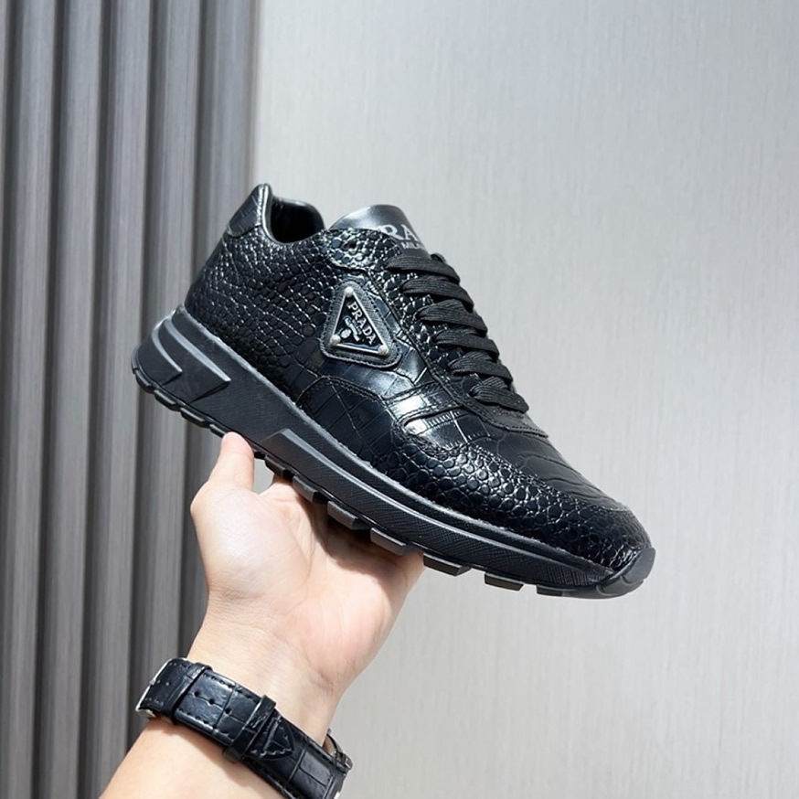 プラダ クロコダイル エンボス レザー スニーカー ノワール shoes242 - 画像 (3)
