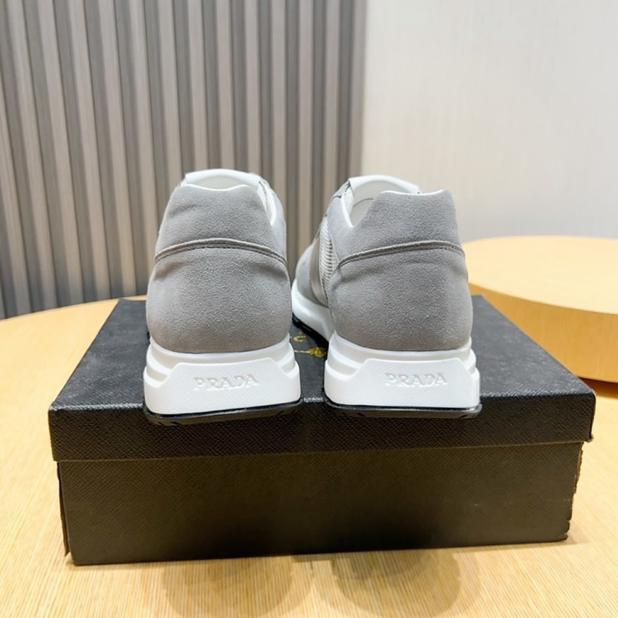 プラダ スエード レザー テクニカル ファブリック スニーカー グリ shoes243 - 画像 (5)