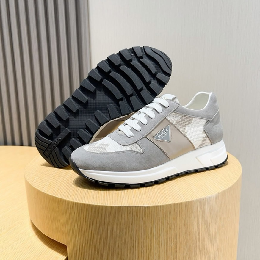 プラダ スエード レザー テクニカル ファブリック スニーカー グリ shoes243