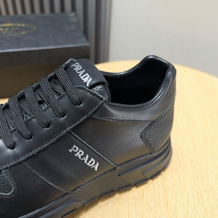 プラダ フルグレイン レザー スニーカー ノワール プリントロゴ shoes245 - 画像 (5)