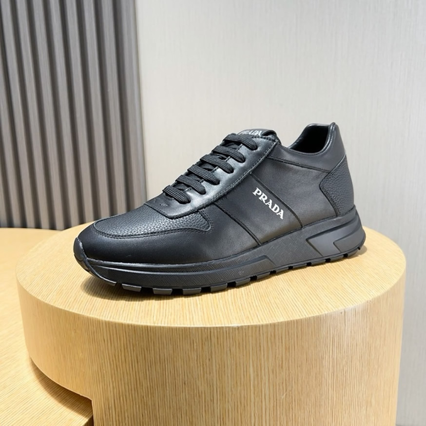 プラダ フルグレイン レザー スニーカー ノワール プリントロゴ shoes245 - 画像 (6)