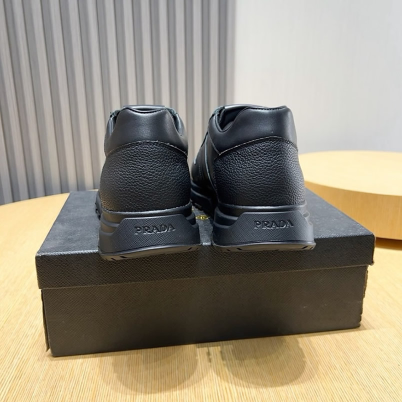 プラダ フルグレイン レザー スニーカー ノワール プリントロゴ shoes245 - 画像 (7)