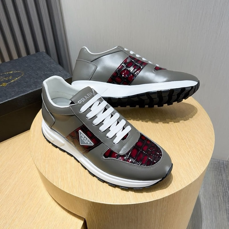 プラダ カーフレザー クロコダイル エンボス スニーカー グリ ルージュ shoes247 - 画像 (4)