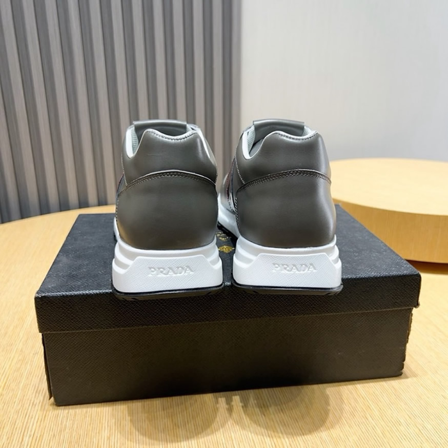 プラダ カーフレザー クロコダイル エンボス スニーカー グリ ルージュ shoes247 - 画像 (7)