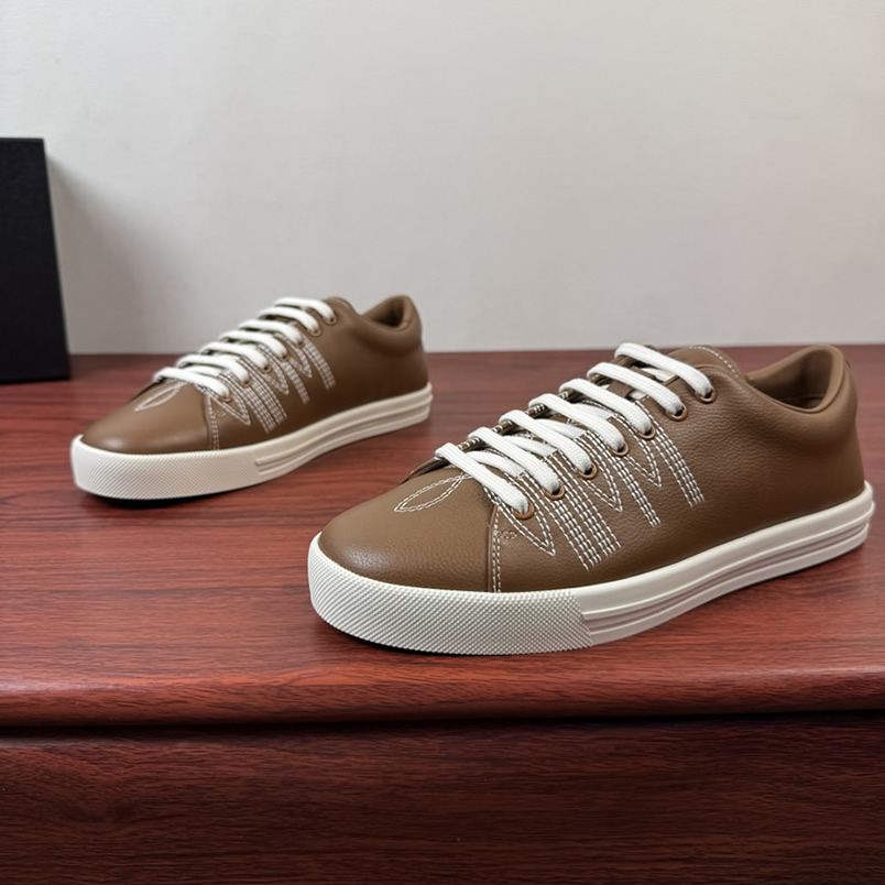 プラダ ディアスキン レザー スニーカー タバコ ステッチディテール shoes248