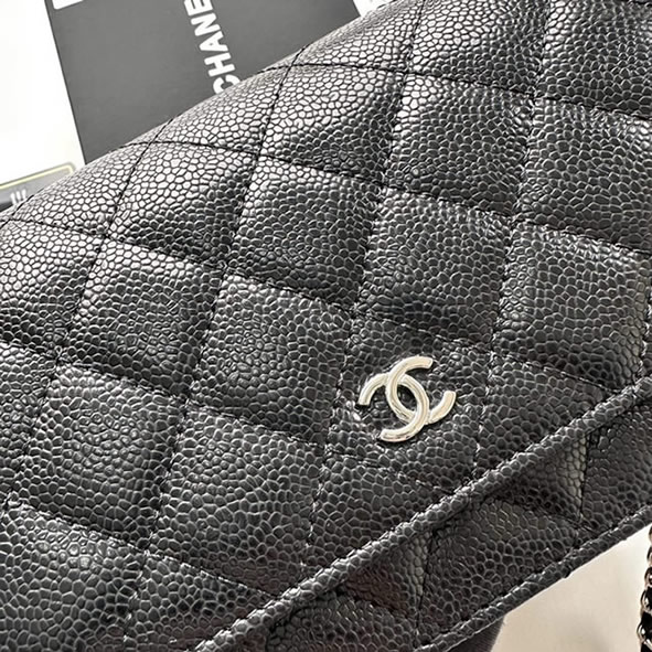 シャネル クラシック チェーンウォレット キャビアスキン ブラック シルバー金具 CHAP0250 Y01864 94305 - 画像 (4)