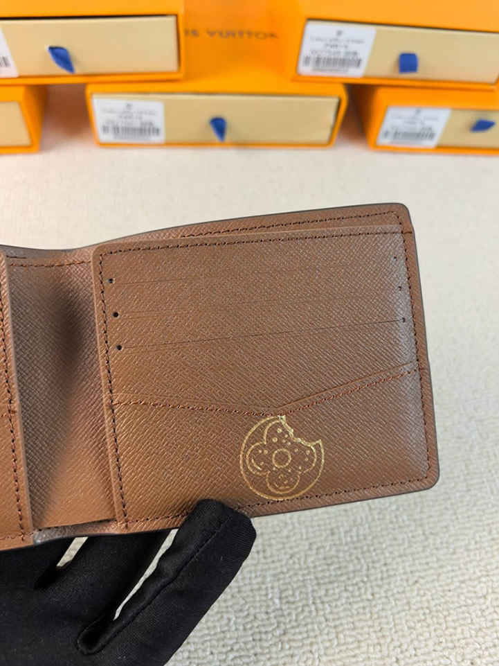ルイヴィトン 二つ折り財布 タイラー・ザ・クリエイター コラボ ポルトフォイユ・ミュルティプル ショコラ M28283 - 画像 (6)