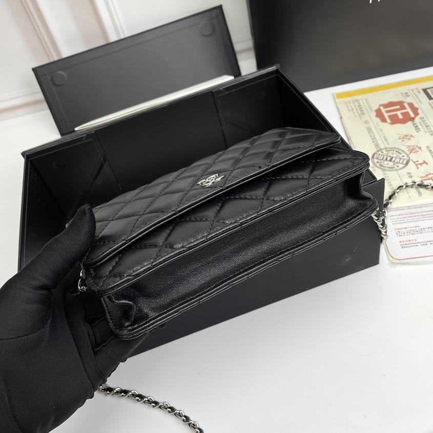 シャネル チェーンウォレット クラシック マトラッセ ラムスキン ブラック シルバー金具 レディース CH33814 - 画像 (3)
