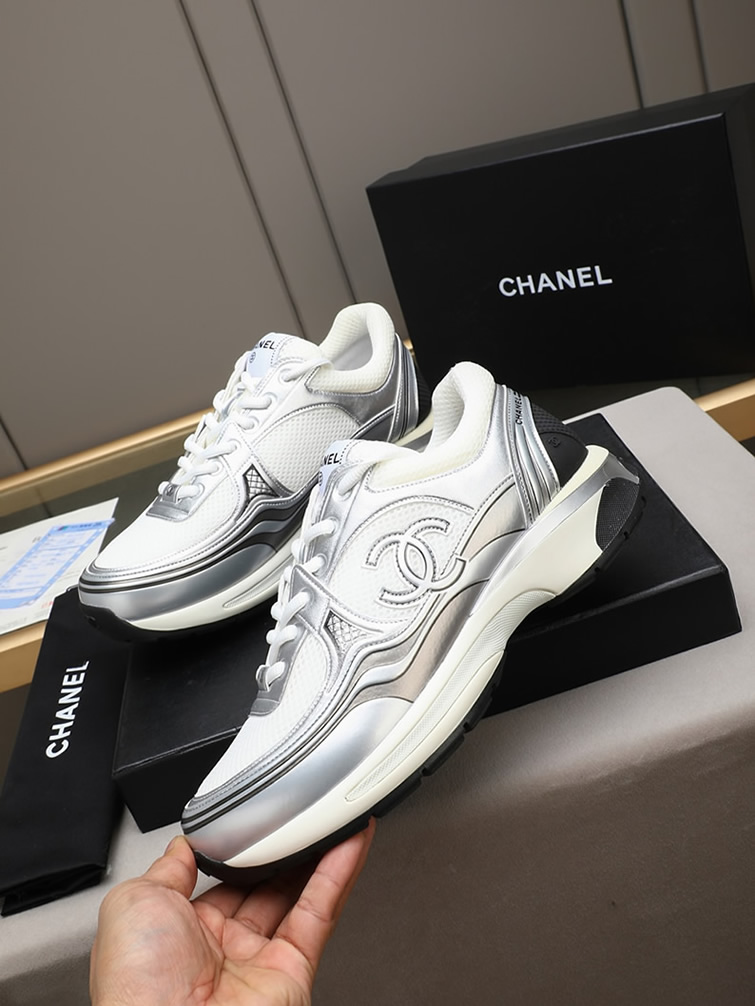 シャネル スニーカー メッシュ ラミネート ラムスキン シルバー ホワイト CCロゴ shoes294 - 画像 (2)