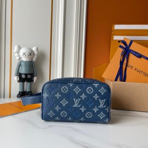 ルイヴィトン セカンドバッグ モノグラム エンボス レザー ブルー 刺繍 M28835