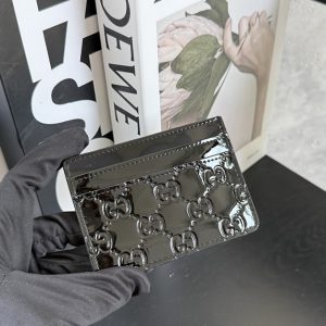 グッチ GGエンボス パテントレザー カードケース ブラック guc847205