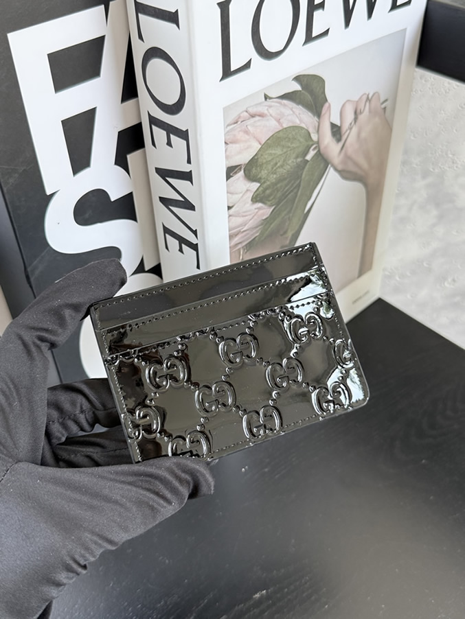 グッチ GGエンボス パテントレザー カードケース ブラック guc847205