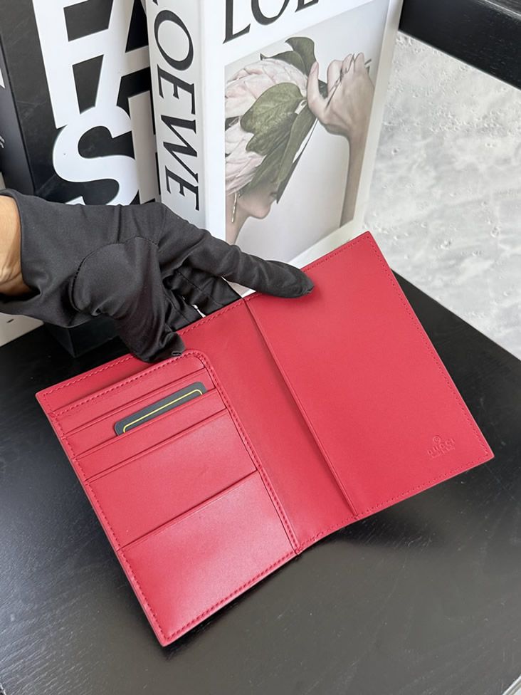 グッチ GGエンボス パテントレザー 二つ折り財布 レッド guc850184 - 画像 (6)
