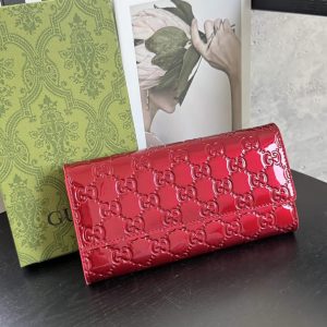 グッチ GGエンボス パテントレザー コンチネンタルウォレット レッド guc827410