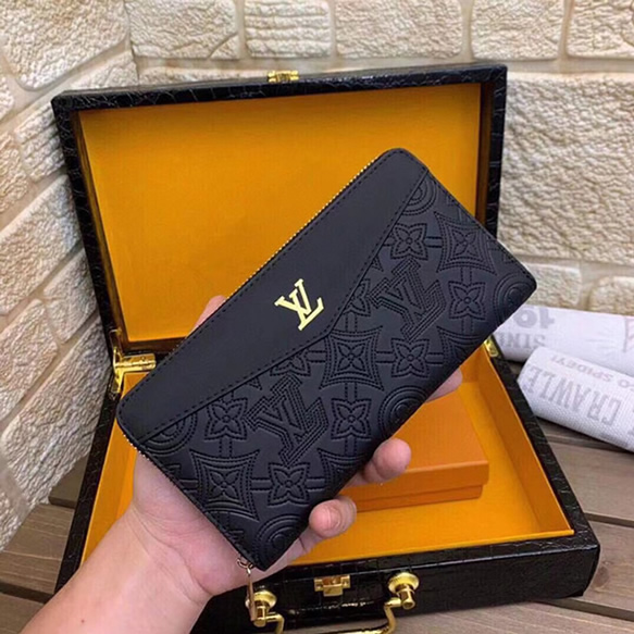 ルイ・ヴィトン モノグラム・エンボス ジッピーウォレット ブラック lv004