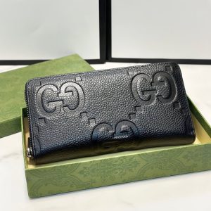 グッチ GGエンボス ラウンドファスナー長財布 ブラック guc001