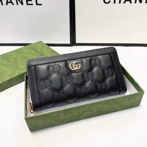 グッチ GGマーモント キルティング ラウンドファスナー長財布 ブラック guc003