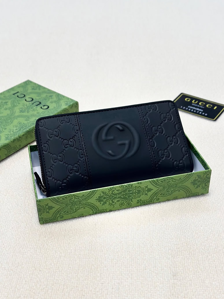 グッチ GGエンボス ラウンドファスナー長財布 ブラック guc004