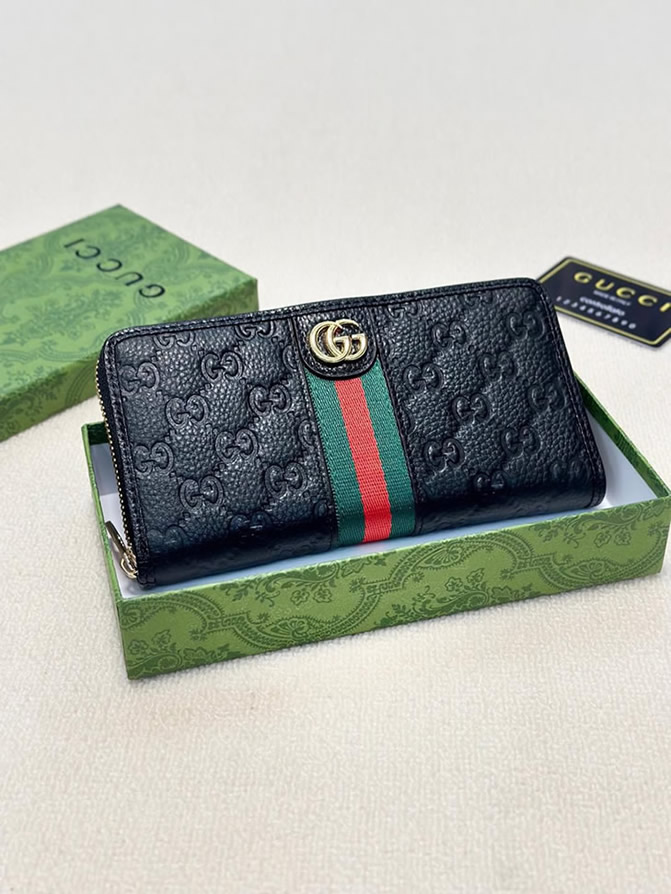 グッチ GGエンボス ラウンドファスナー長財布 ブラック guc005