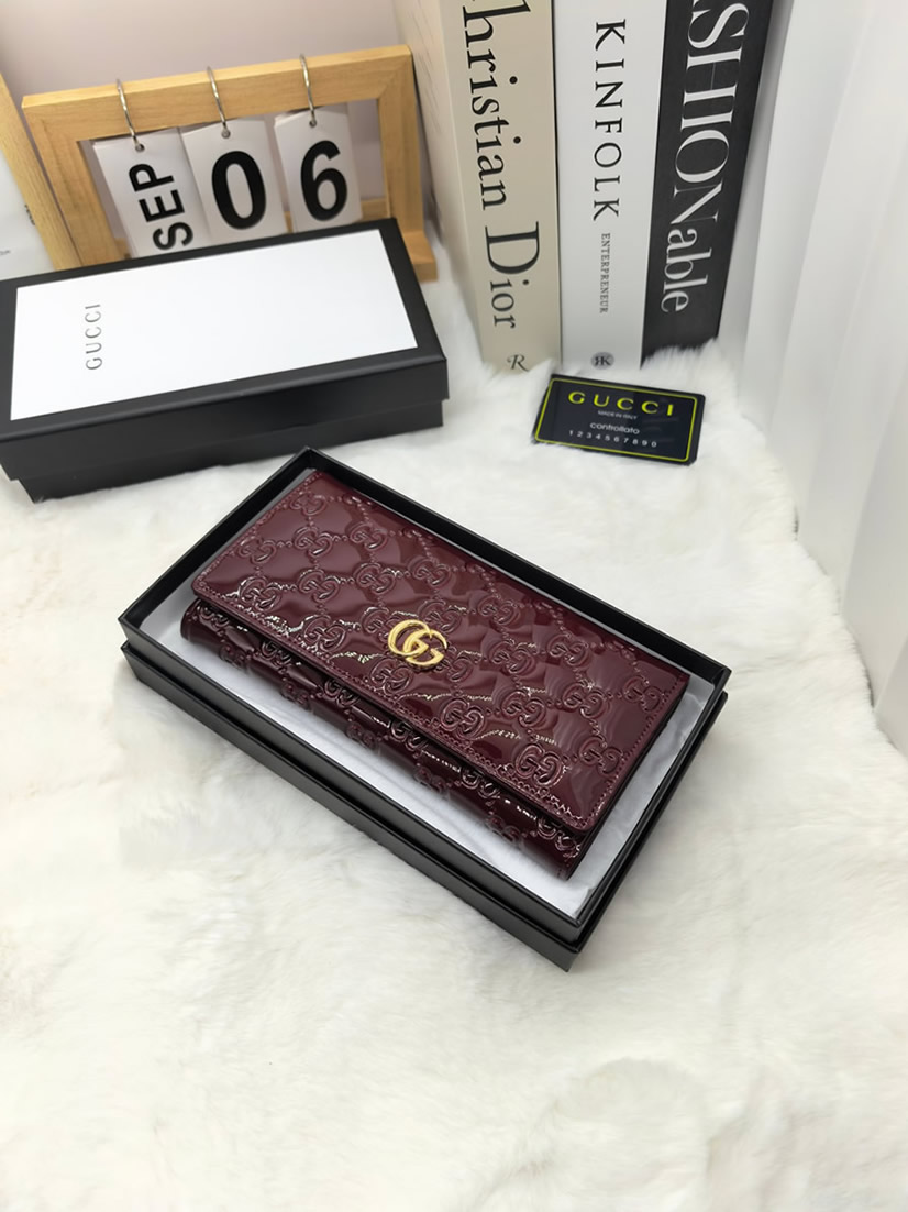 グッチ シグネチャー パテントレザー コンチネンタルウォレット 8705 - 画像 (2)