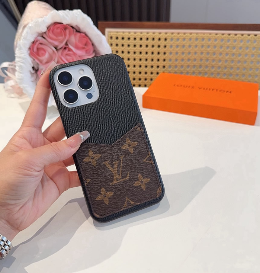 ルイ・ヴィトン iPhone用 モノグラム・キャンバス&レザー フォンケース IP043 - 画像 (2)