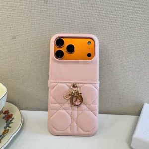 ディオール iPhone用 キルティングレザー フォンケース（ピンク） IP051