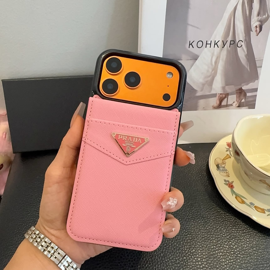 プラダ iPhone用 サフィアーノレザー フォンケース(ピンク) IP053 - 画像 (3)