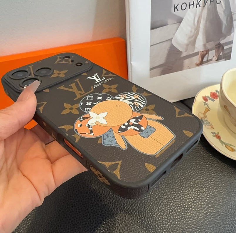ルイ・ヴィトン iPhone用 モノグラム・キャンバス フォンケース(ヴィヴィエンヌ) IP058 - 画像 (6)