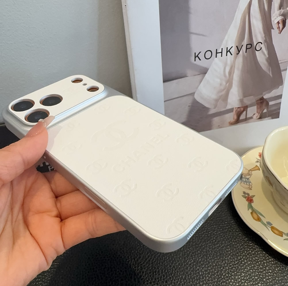 シャネル iPhone用 エンボスCCロゴ フォンケース(ホワイト) IP063 - 画像 (8)