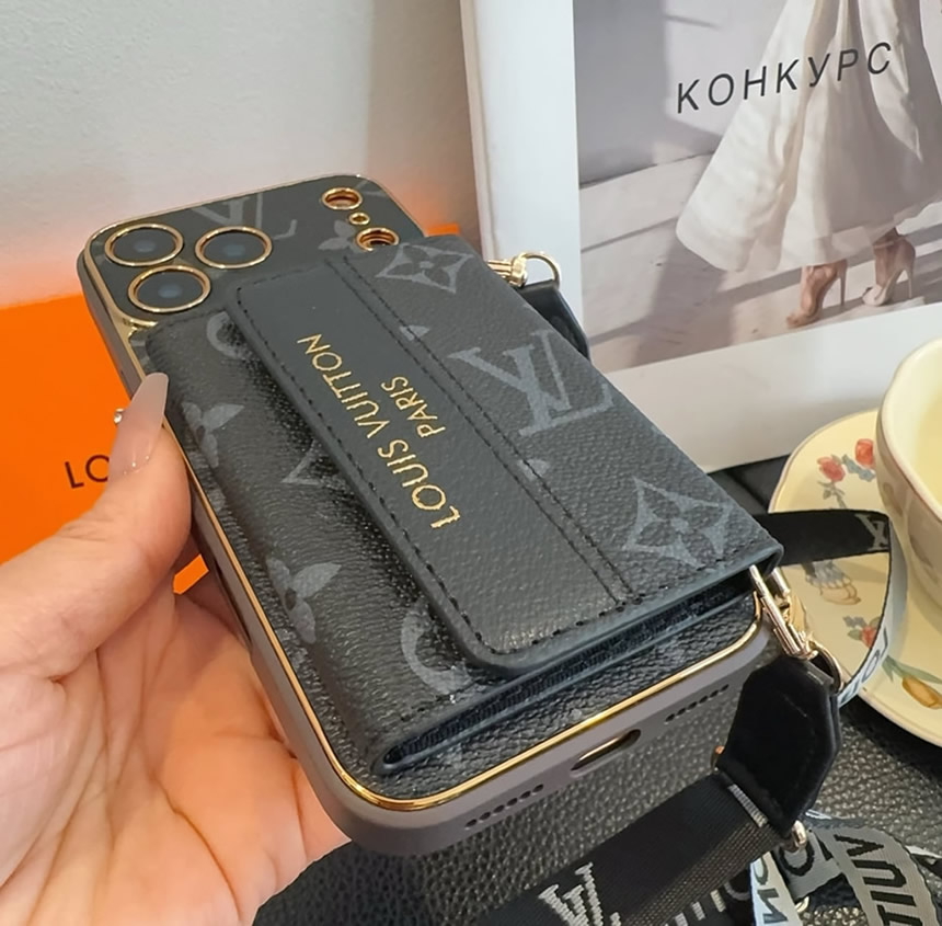 ルイ・ヴィトン iPhone用 モノグラム・エクリプス フォンケース(ストラップ付き)IP064 - 画像 (6)