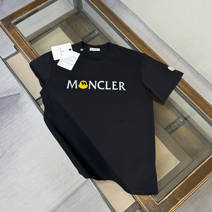モンクレール グラフィックロゴ コットン Tシャツ ブラック FS193