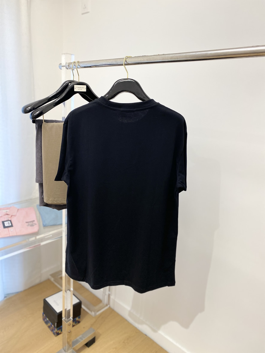 モンクレール ミニマリズム ロゴ コットン Tシャツ ブラック FS198 - 画像 (2)