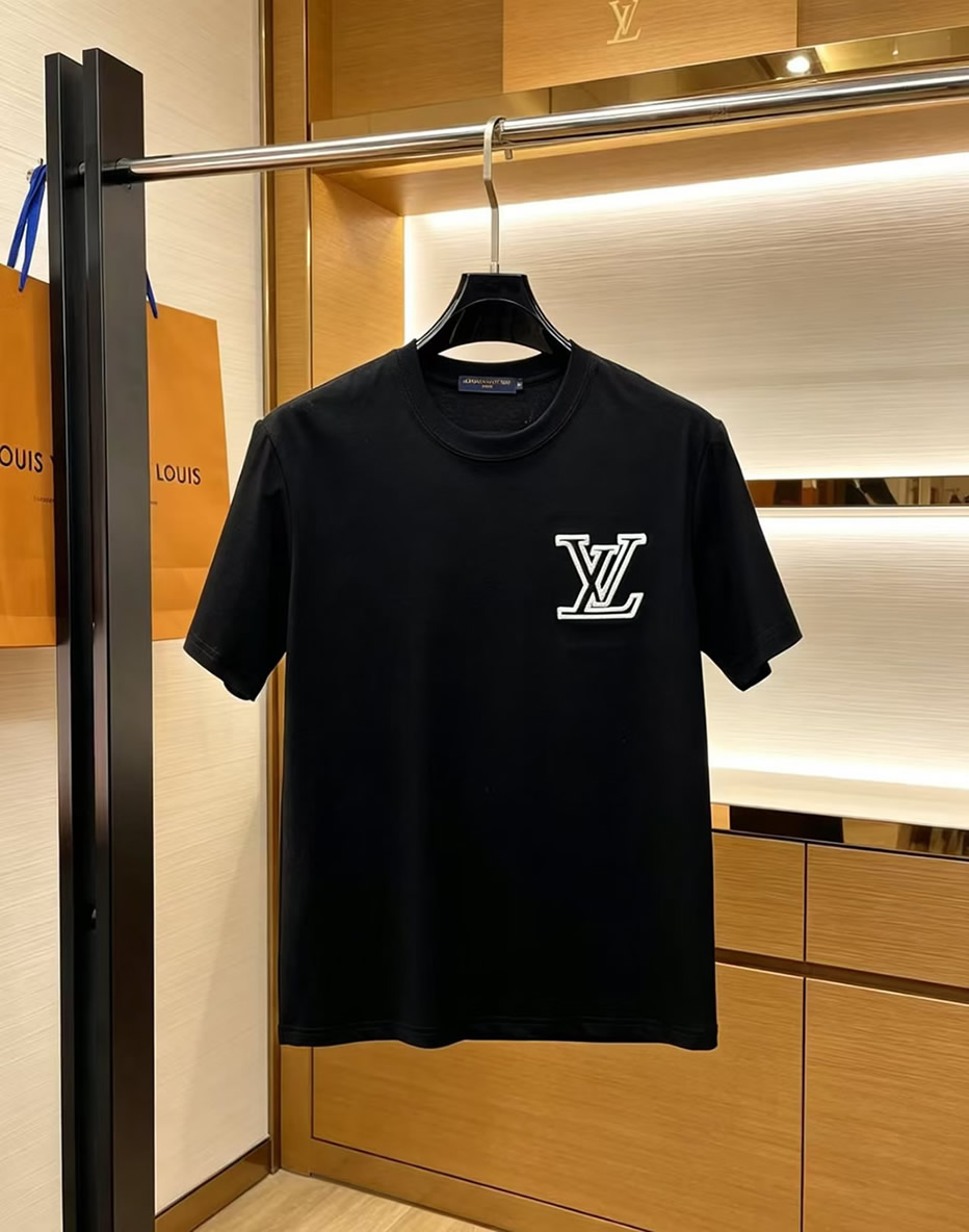 ルイ・ヴィトン LVイニシャルパッチ コットン Tシャツ ブラック FS229