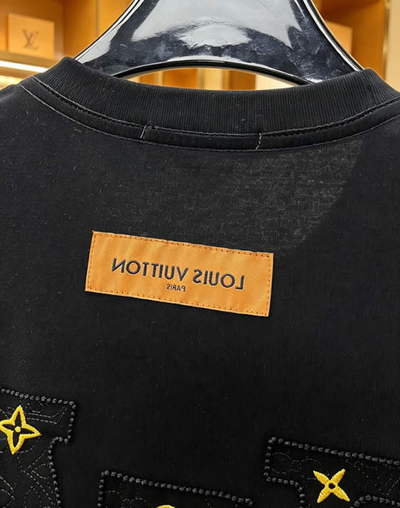 ルイ・ヴィトン スタッズLVパッチ コットン Tシャツ ブラック FS234 - 画像 (8)