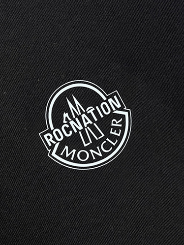 モンクレール Rocnationロゴ コットン Tシャツ ブラック FS283 - 画像 (4)