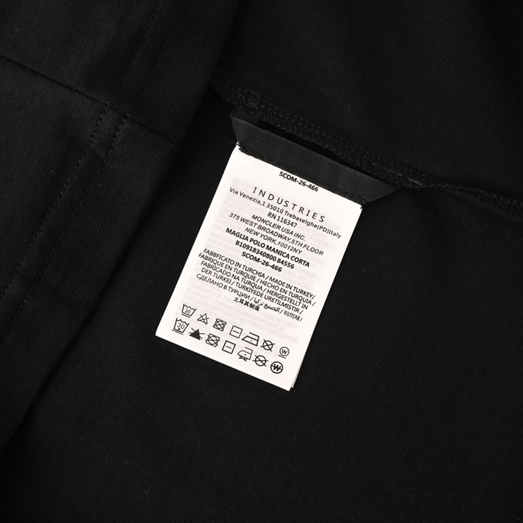 モンクレール ツインロゴプリント コットン Tシャツ ブラック FS299 - 画像 (10)