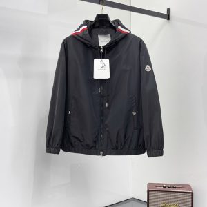 モンクレール フードトリコロール ナイロンジャケット ブラック FS304