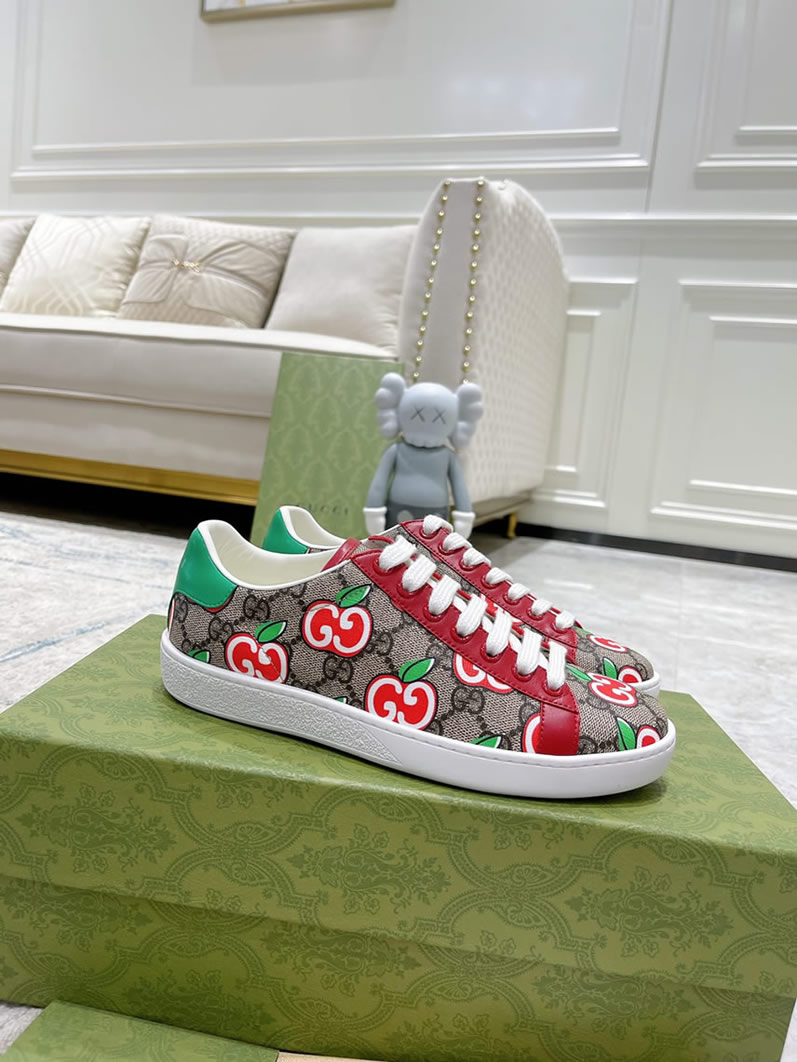 グッチ GGアップル プリント キャンバス スニーカー マルチカラー shoes303